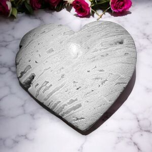Mexican White Lace Agate‎ Druzy Heart Carving (16)